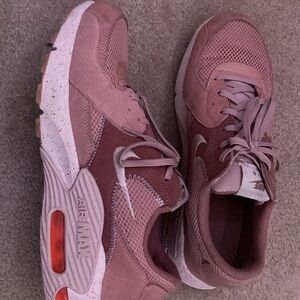 Nike Women's Pink Sneakers